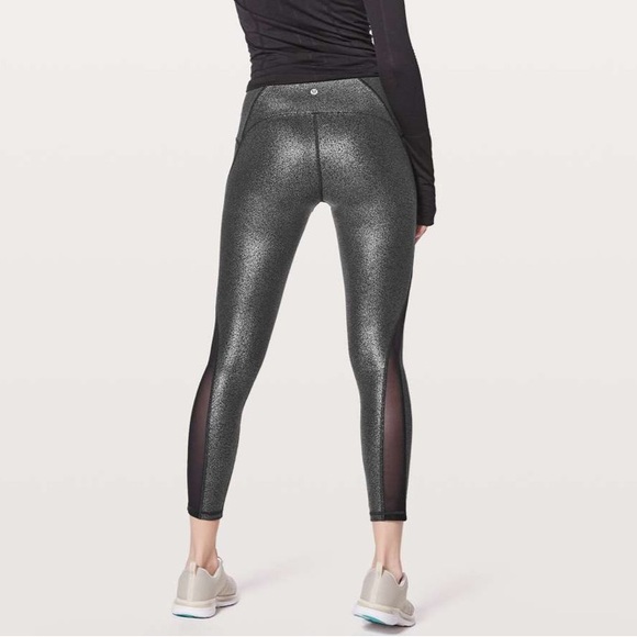 Lululemon Train Times 7/8 Pant *25"
Luminosity Foil Print Black Silver / Black - Picture 12 of 12